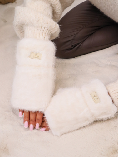 RĘKAWICZKI FUTRZANE BEZ PALCÓW Z LOGO- EKRI