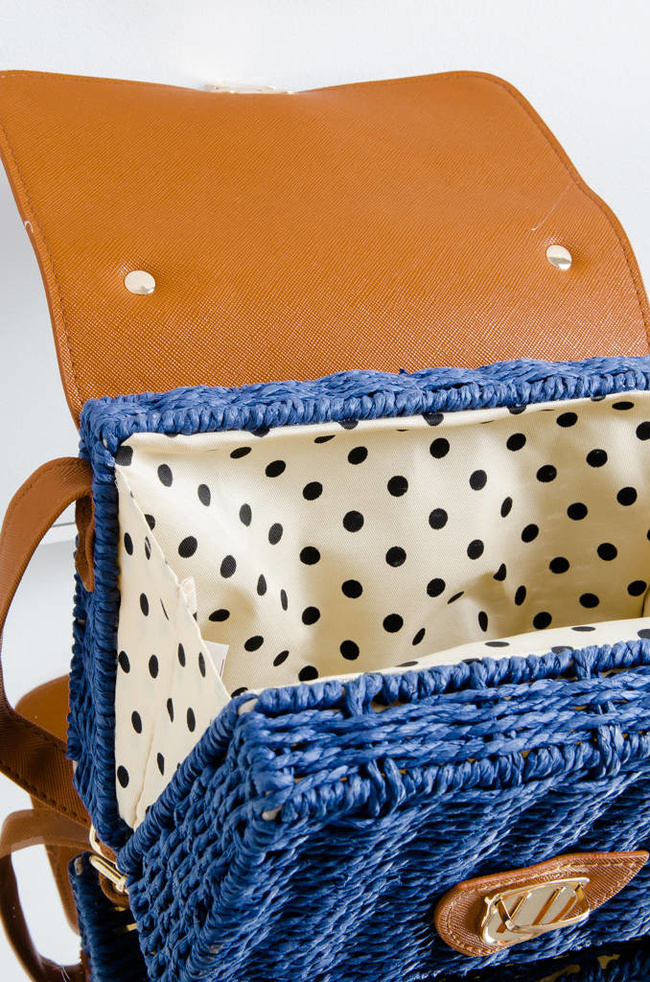 TOREBKA PLECIONA KUFEREK Z KLAMRĄ I PASKIEM- GRANATOWA