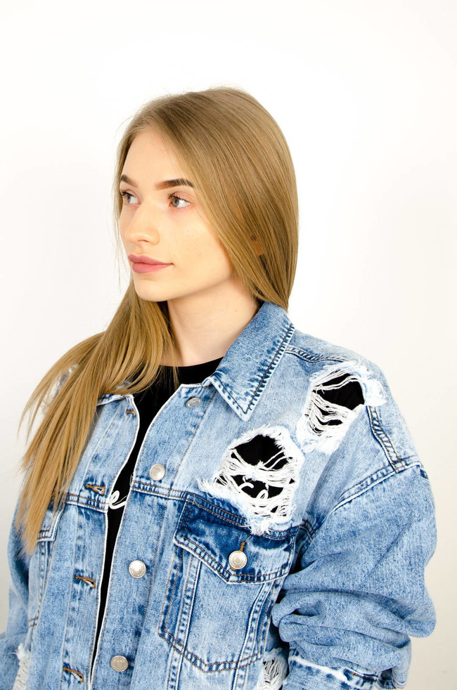 KURTKA JEANSOWA Z PRZETARCIAMI