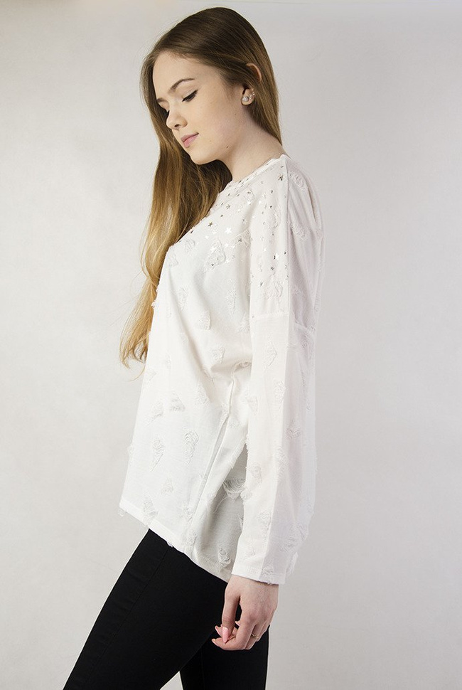 Biała bluzka gwiazdkami