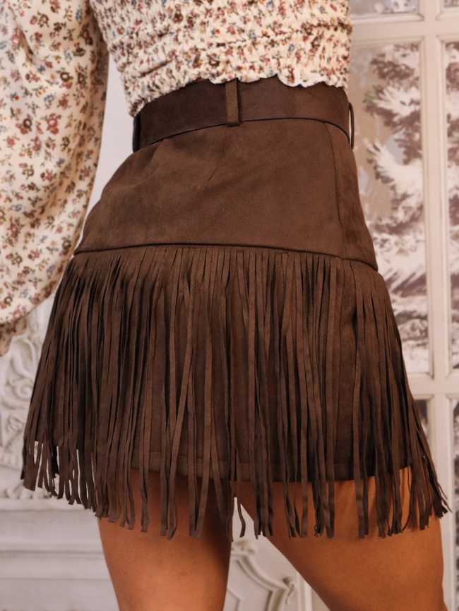 SPÓDNICA ZAMSZOWA MINI Z FRĘDZLAMI I PASKIEM- CZEKOLADOWA