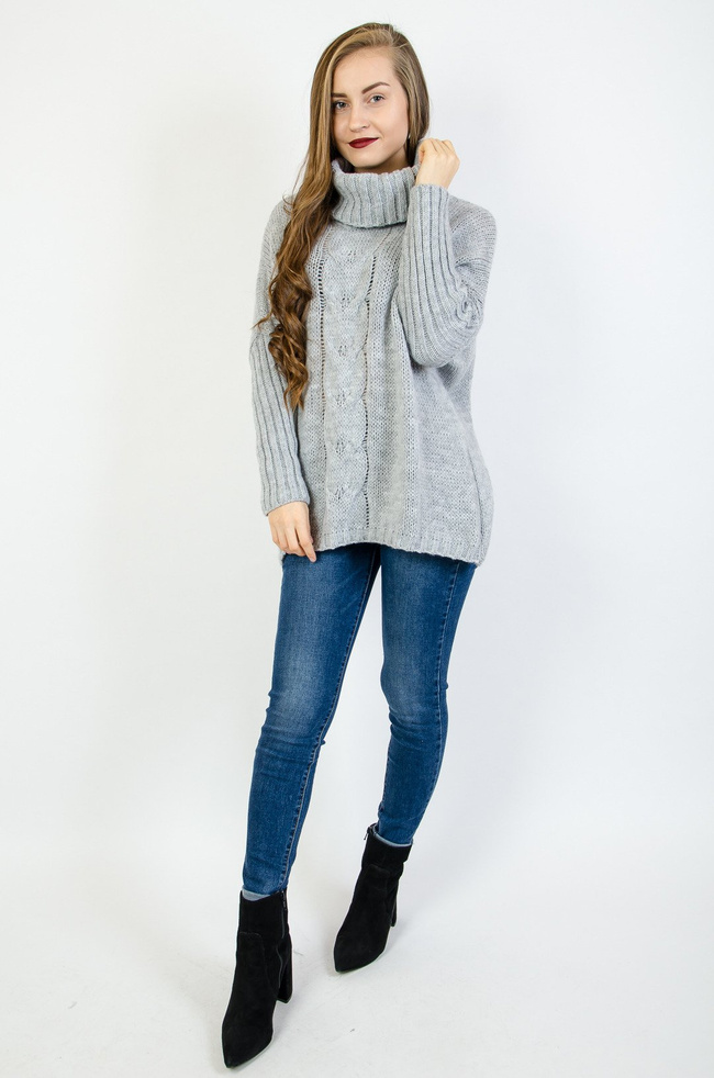 Szary asymetryczny sweter typu nietoperz z golfem