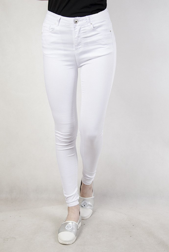 Białe spodnie skinny jeans idealnie dopasowane