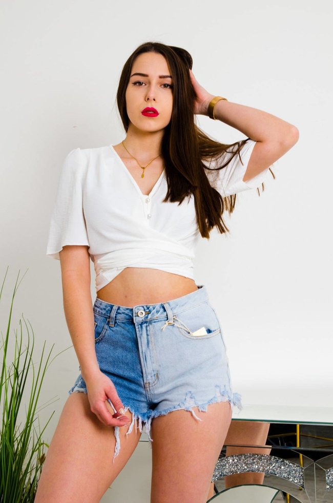 DWUKOLOROWE SZORTY Z WYSOKIM STANEM 