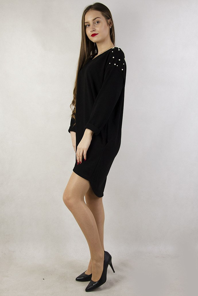 Czarna asymetryczna tunika z perełkami oraz wycięciem na plecach