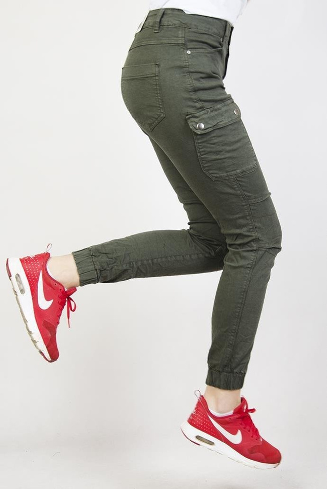 Khaki spodnie joggery z kieszenią z boku