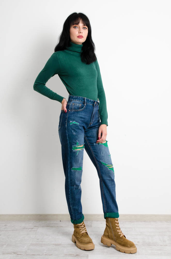 CIEMNE JEANSY MOM FIT Z ZIELONYMI PRZETARCIAMI