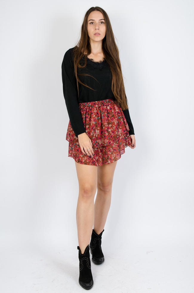 Czarna bluzka z koronką na plecach 