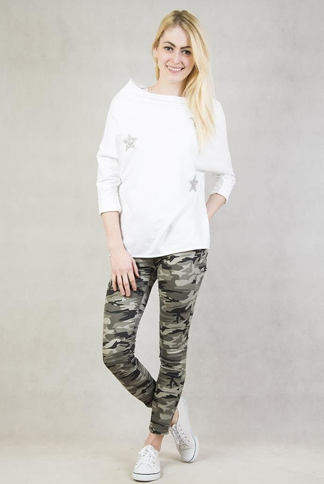 Biała bluzka z trzema gwiazdkami