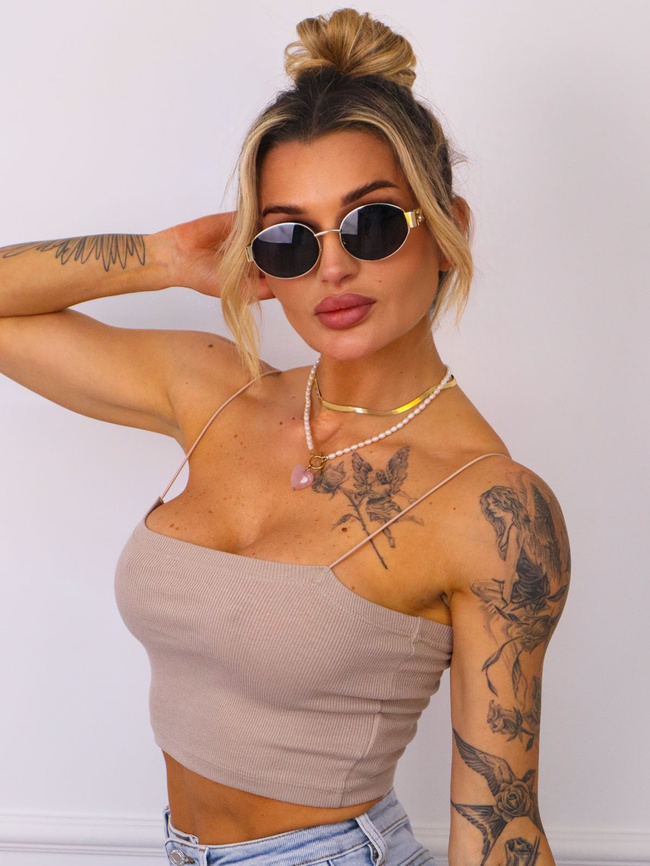 TOP PRĄŻKOWANY NA RAMIĄCZKACH- BEŻOWY