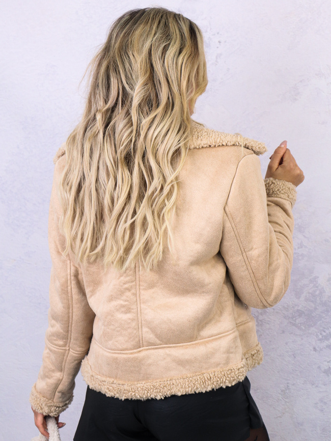 ZAMSZOWA KURTKA Z KOŻUCHEM- CIEMNY BEŻ