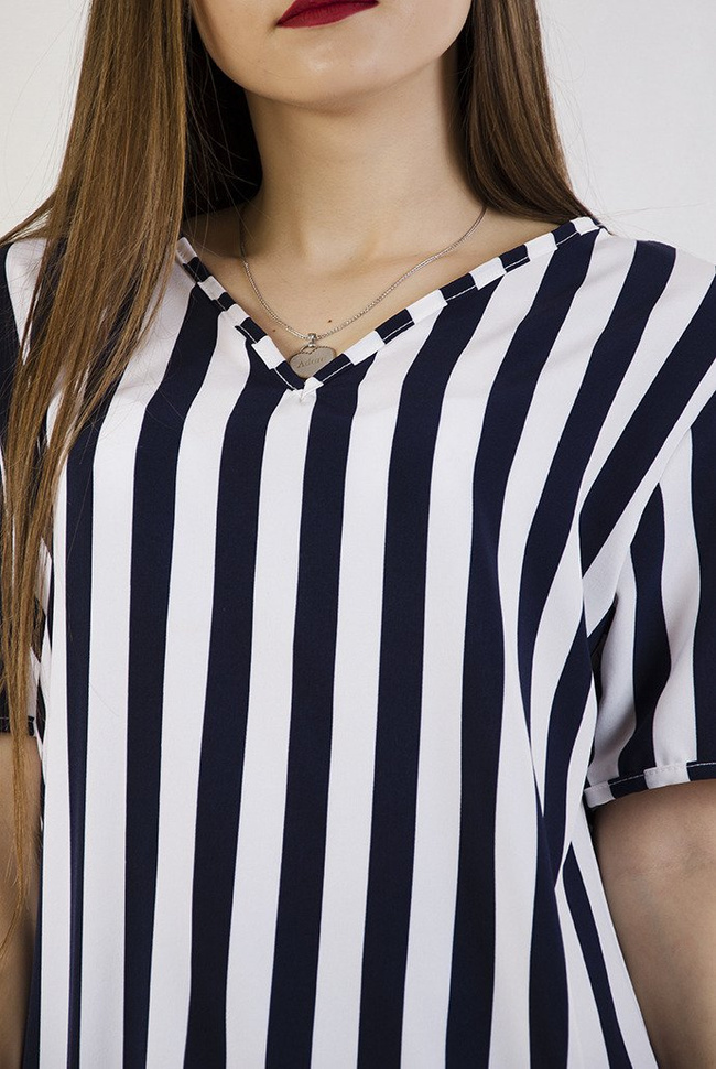 Bluzka w biało granatowe pasy z wycięciem na plecach