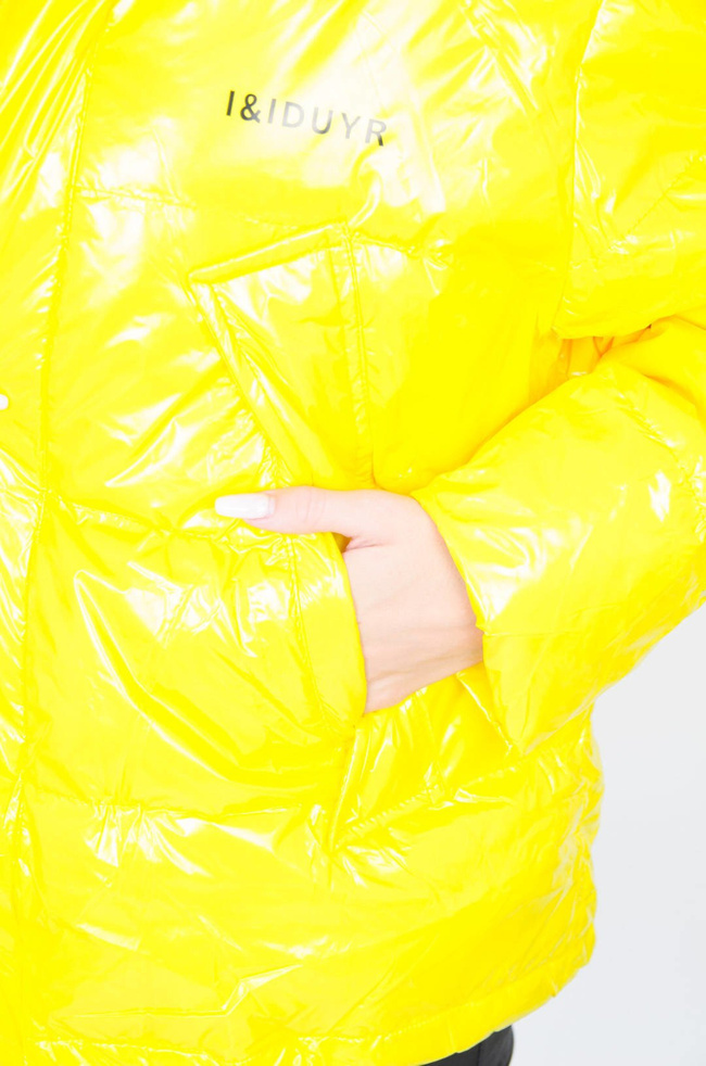 ŻÓŁTA WINYLOWA KURTKA Z KAPTUREM OVERSIZE