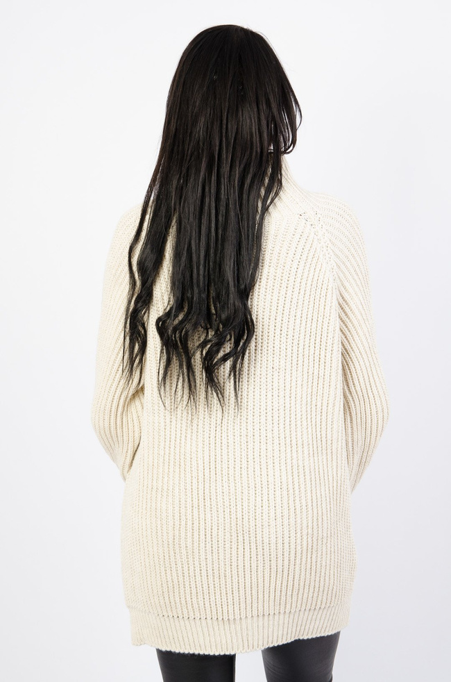 BEŻOWY DŁUGI SWETER Z PÓŁGOLFEM 