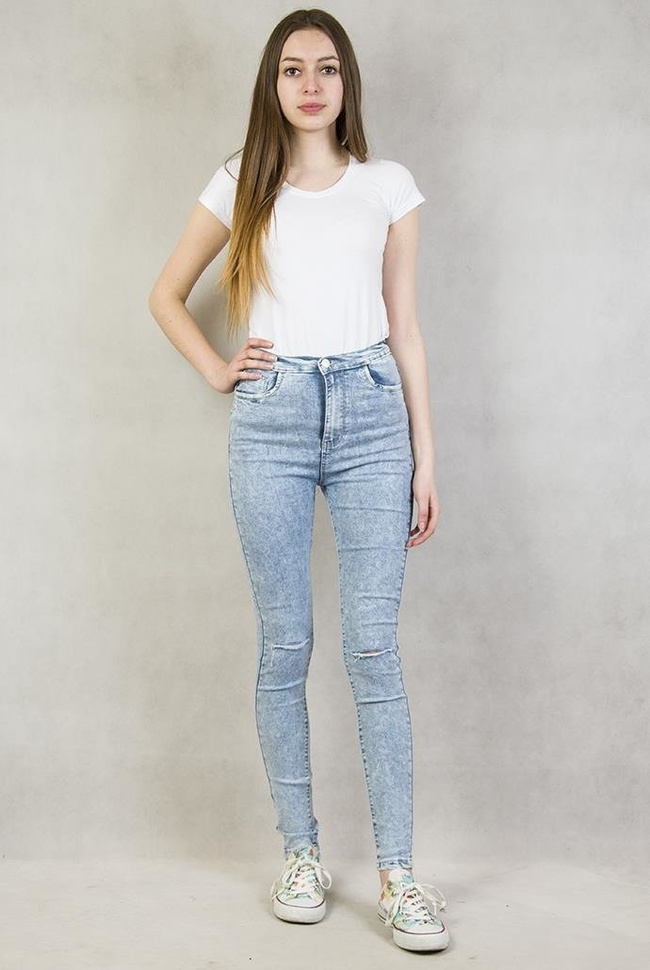 Spodnie dekatyzowane z przecięciami na kolanach