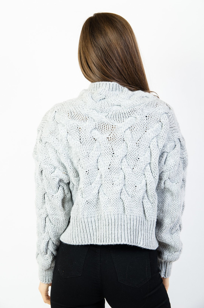 Szary krótki sweter z półgolfem grubo pleciony