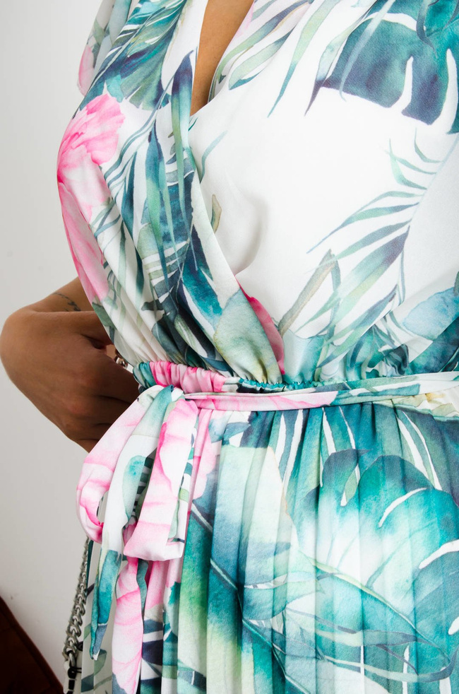 BIAŁA SUKIENKA W ZIELONO-RÓŻOWE KWIATY DEKOLT W ZAKAKŁADKĘ