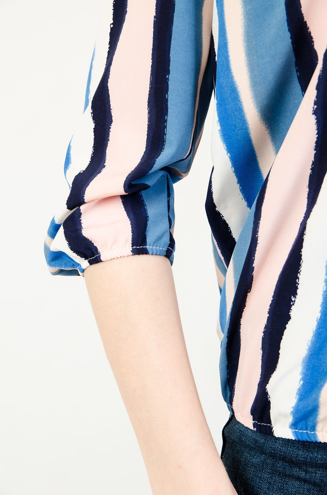 Bluzka w kolorowe paski z rękawem 3/4