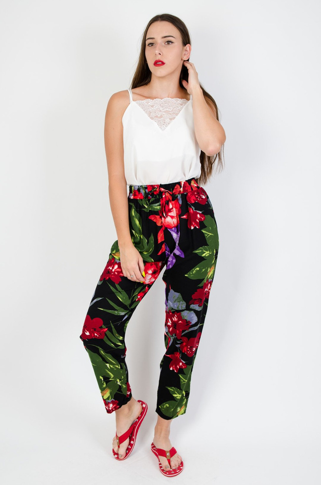 Czarne Alladynki w kwiaty