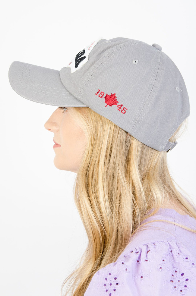 SZARA CZAPKA Z DASZKIEM "CANADA"