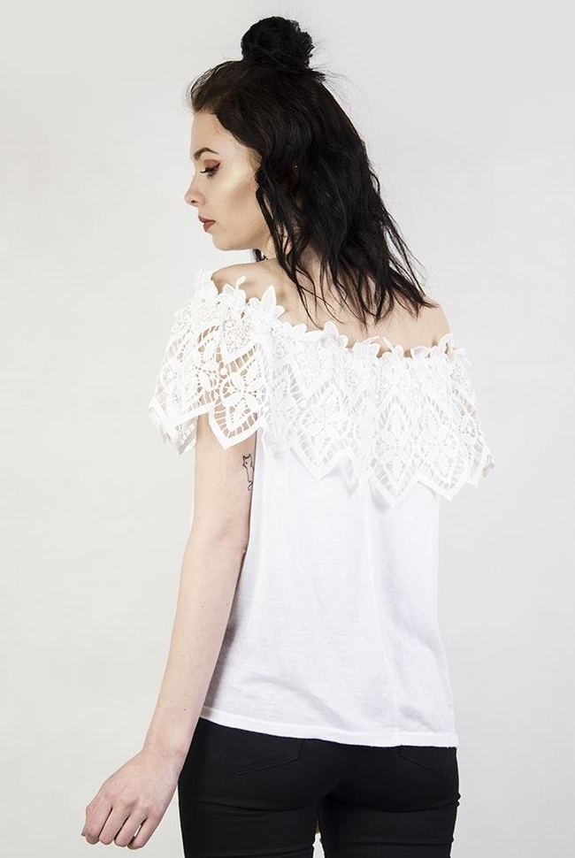 Biała bluzka z ażurowym, hiszpańskim dekoltem