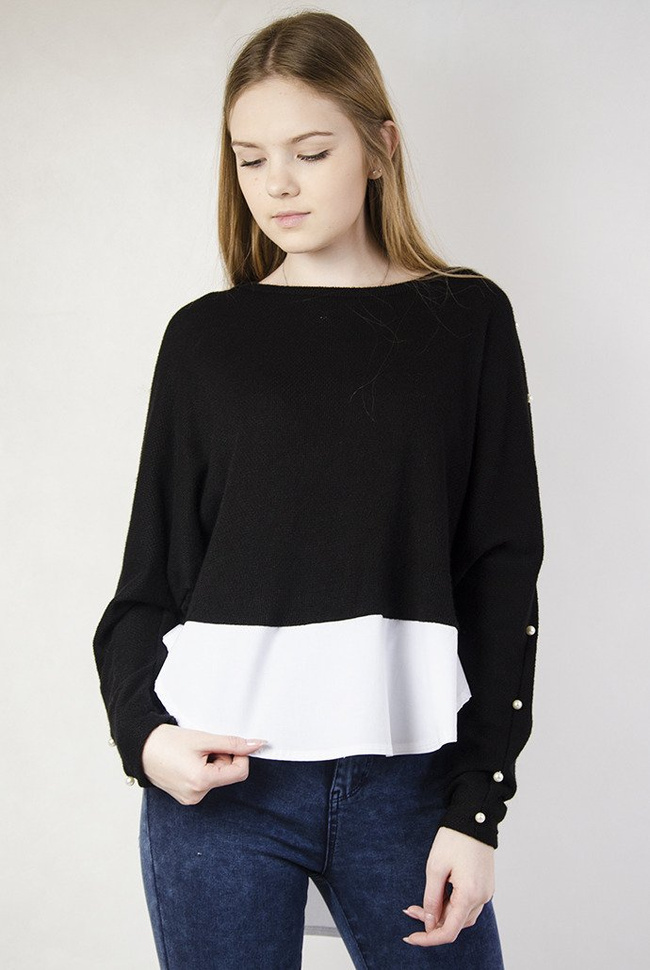 Czarny sweterek z dołem w postaci białej koszuli