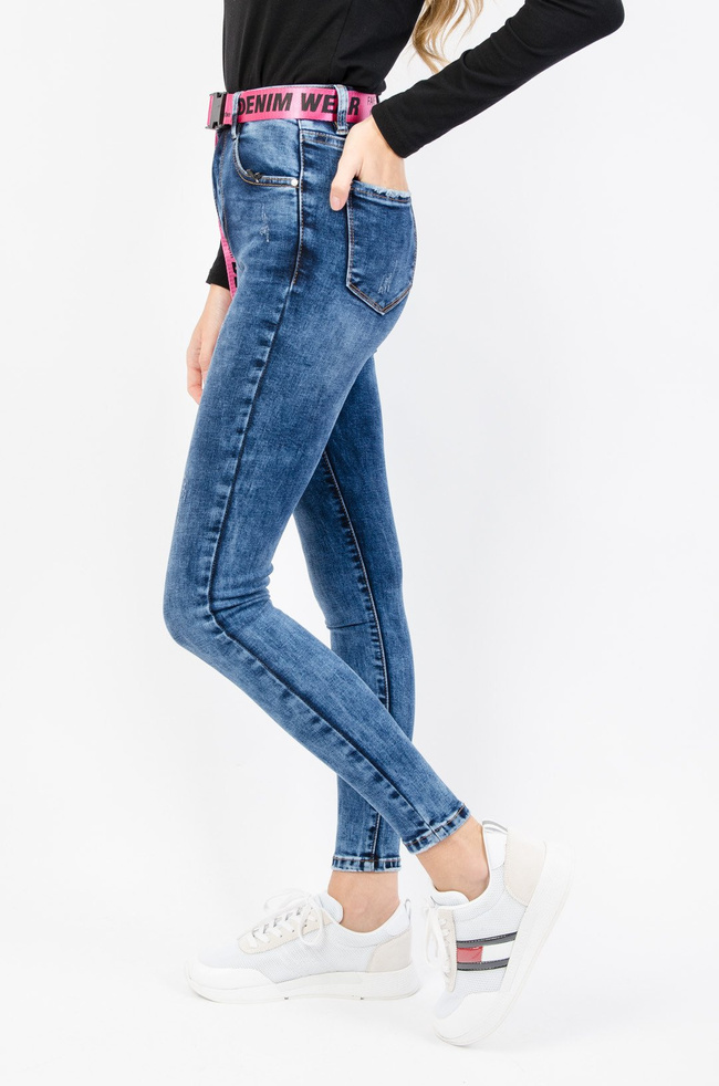 Spodnie jeansowe z różowym paskiem