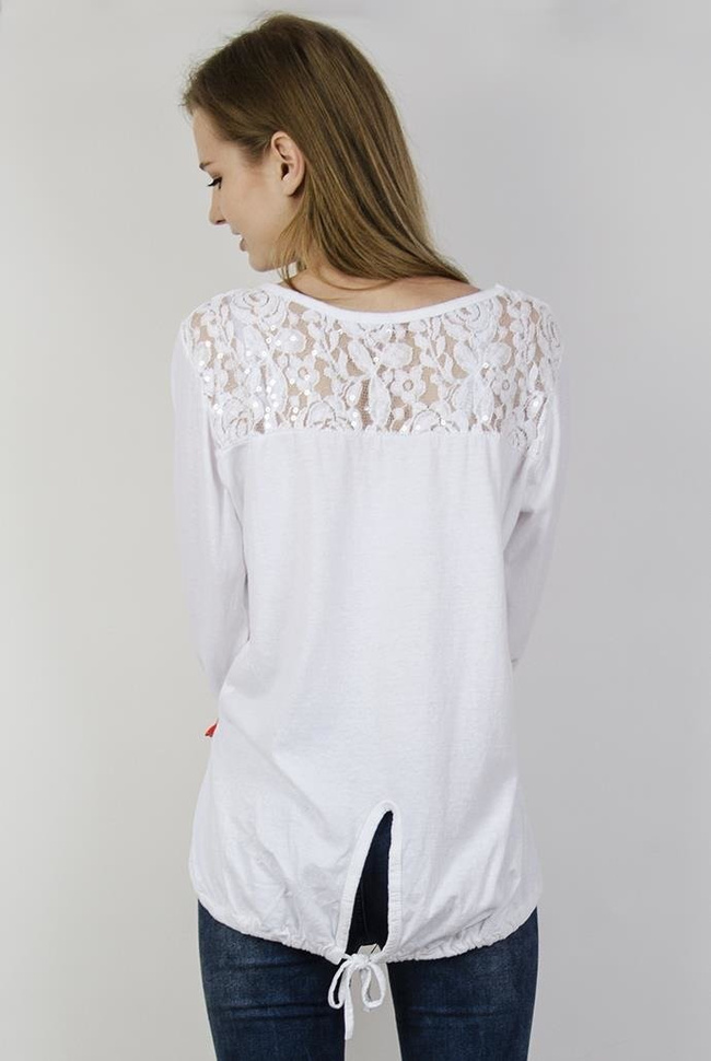 Biała bluzka z guzikami