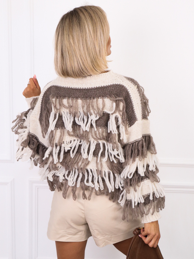 SWETER BEŻOWY W PASKI KOLORU FANGO Z FRĘDZLAMI