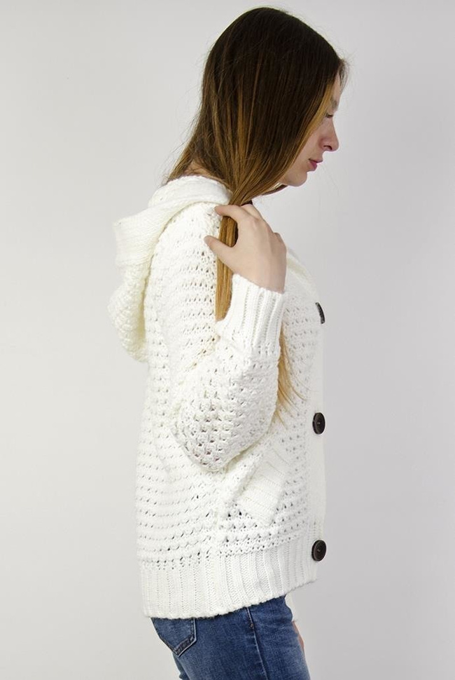 Biały sweter z kapturem, zapinany na 3 guziki