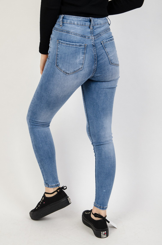 Jasne spodnie jeansowe,delikatnie cieniowane