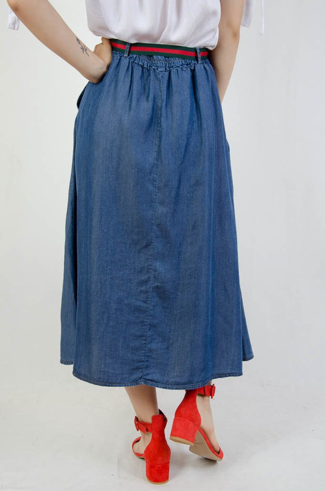 NIEBIESKA SPÓDNICA ZA KOLANO Z WIĄZANIEM W PASIE 