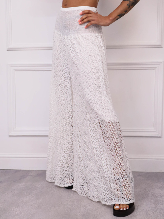 SPODNIE Z KORONKOWYMI NOGAWKAMI I SZEROKIM PASEM- BIAŁE