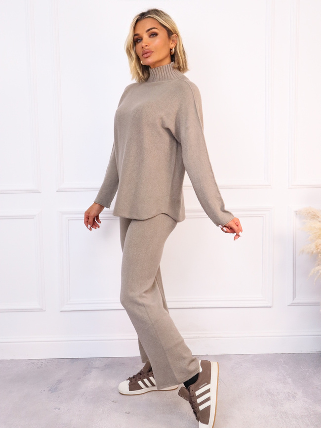 DZIANINOWY KOMPLET SWETER Z PÓŁGOLFEM+ SZEROKIE SPODNIE- CIEMNO SZARY