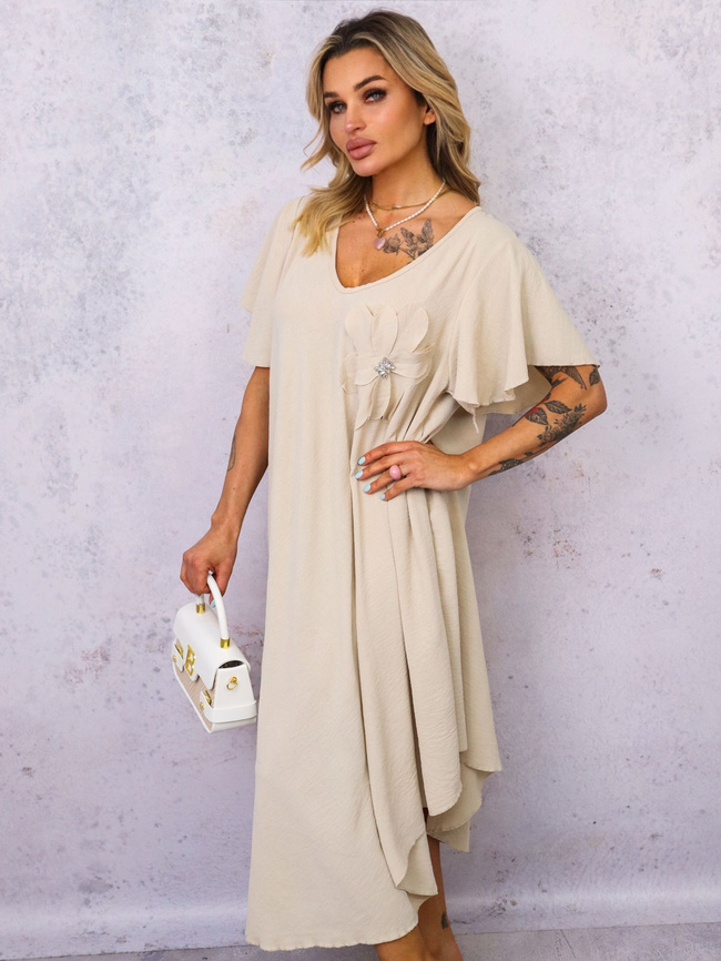 SUKIENKA Z KWIATEM I FALBANAMI NA RĘKAWACH- BEŻOWA