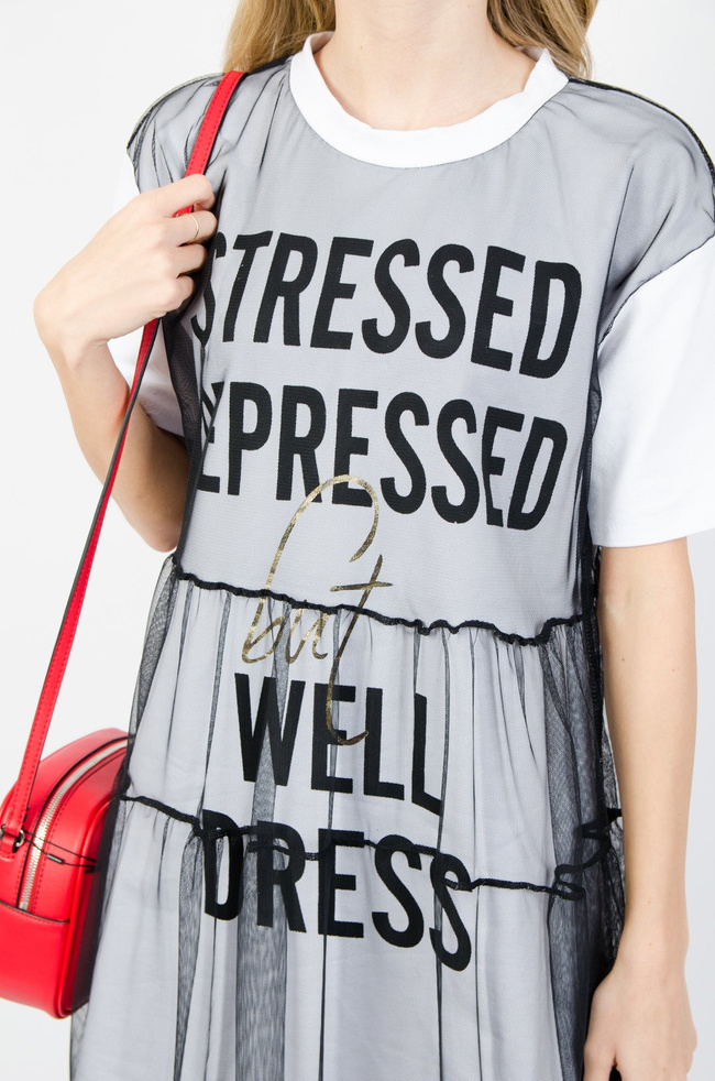 BIAŁA SUKIENKA DZIANINOWA Z TIULEM