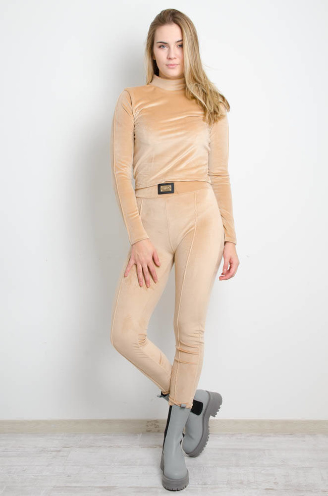 BEŻOWY WELUROWY DOPASOWANY KOMPLET