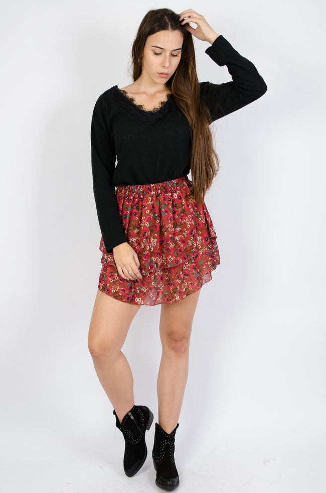 Czerwona szyfonowa spódnica w kwiaty