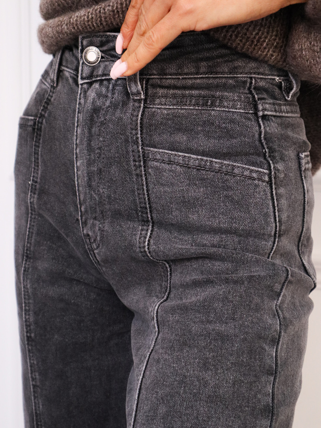SPODNIE JEANSOWE Z PRZESZYCIAMI I KIESZENIAMI Z PRZODU- CIEMNOSZARE