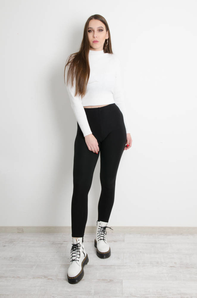 MATERIAŁOWE LEGGINSY Z WYSOKIM STANEM