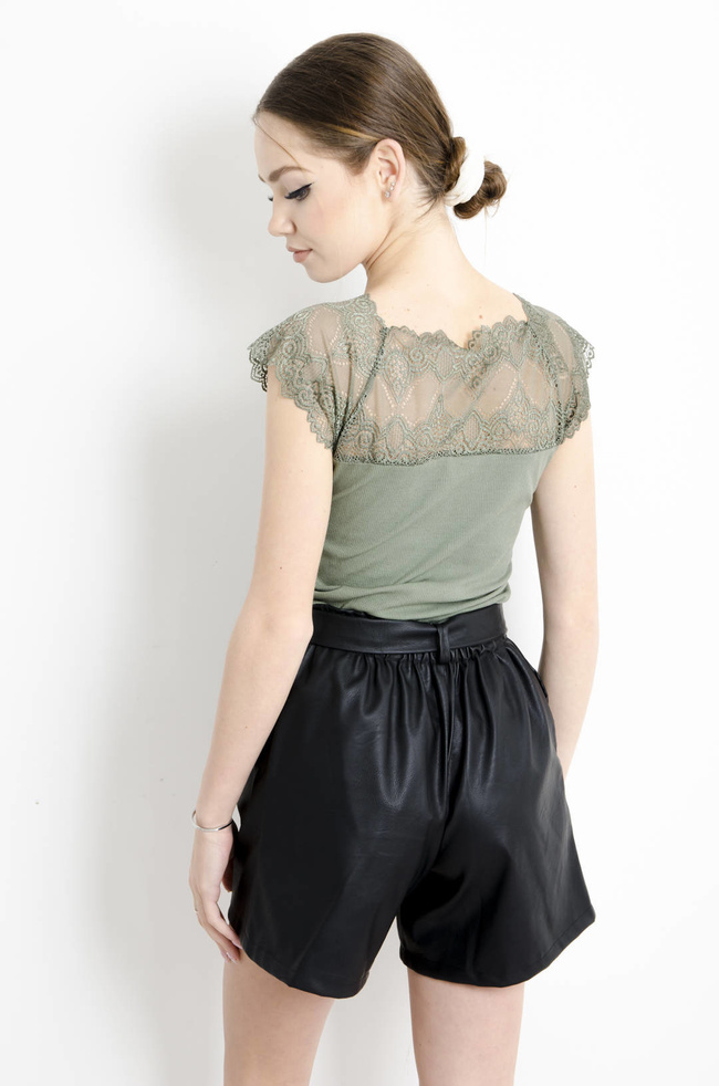 BLUZKA PRĄŻKOWANA Z KORONKĄ - KHAKI