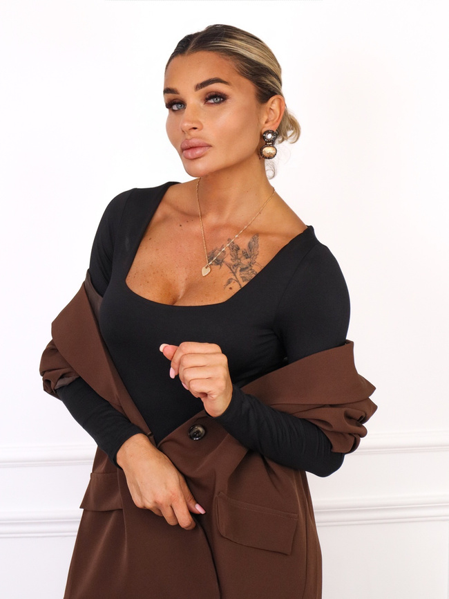 BODY Z KWADRATOWYM DEKOLTEM- CZARNE