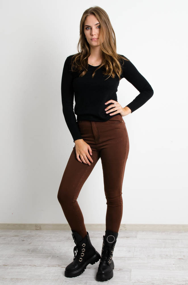 CZARNA BLUZKA Z DEKOLTEM W SZPIC 