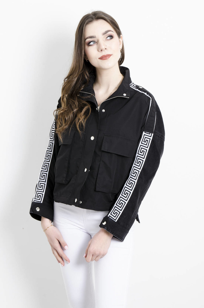 KURTKA CZARNA Z ŁĄCZONYCH MATERIAŁÓW 