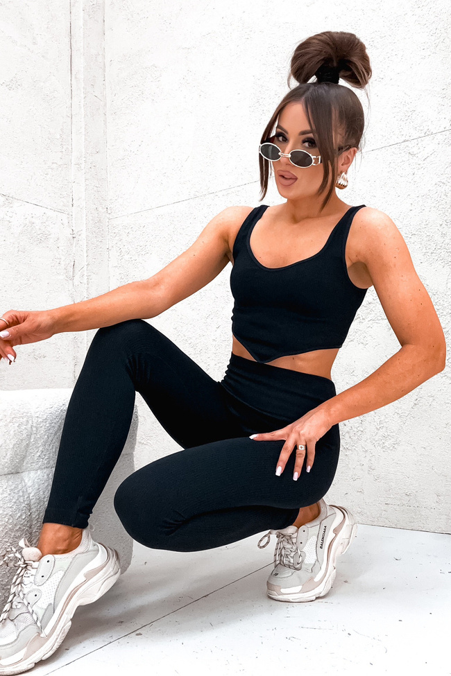 KOMPLET PRĄŻKOWANY TOP+ LEGGINSY- CZARNY