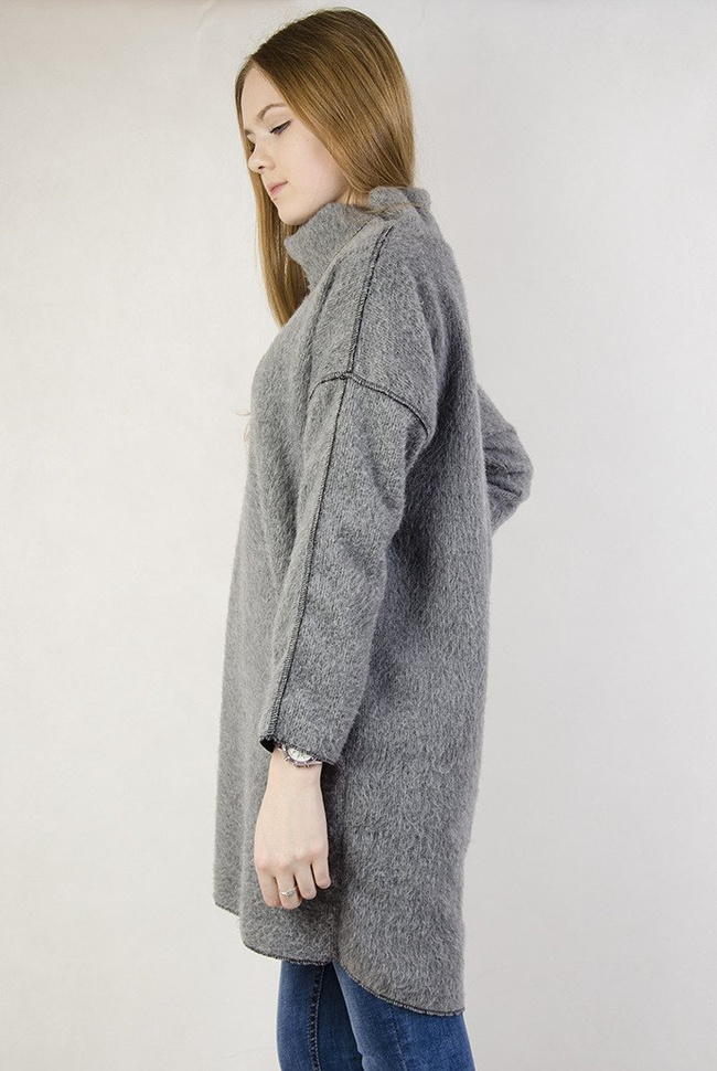 Włochata szara tunika z przeszyciami