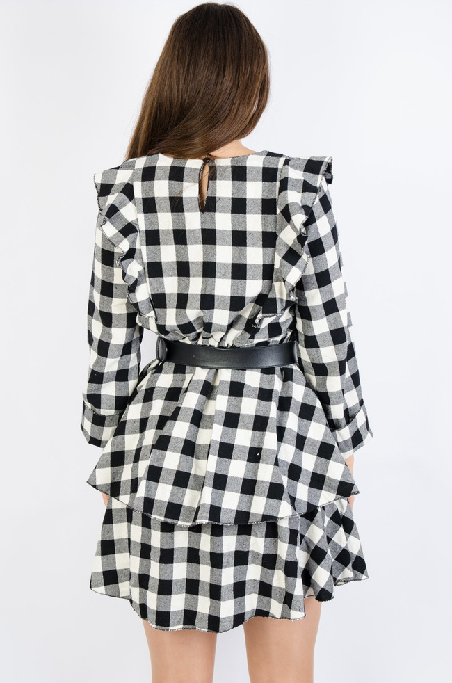 BIAŁO-CZARNA SUKIENKA W KRATĘ