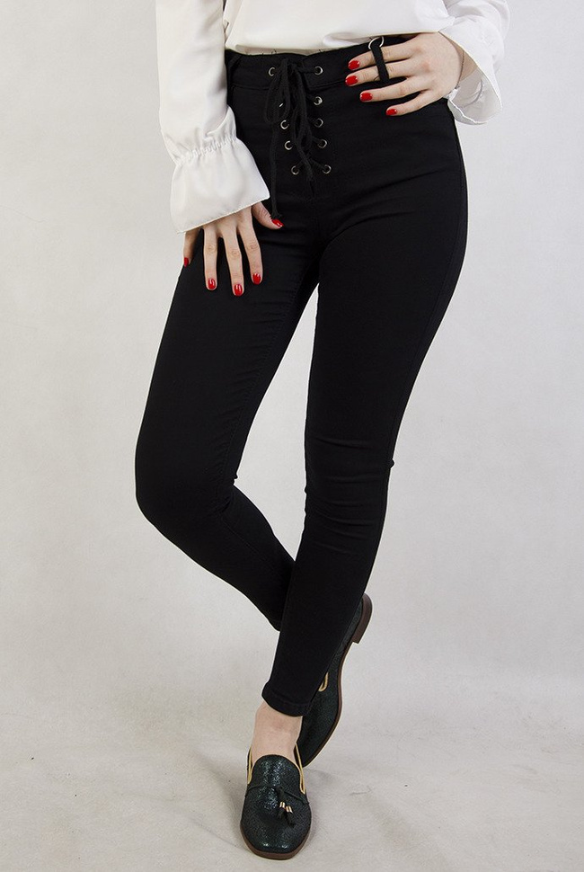 Czarne spodnie z wiązaniem z przodu