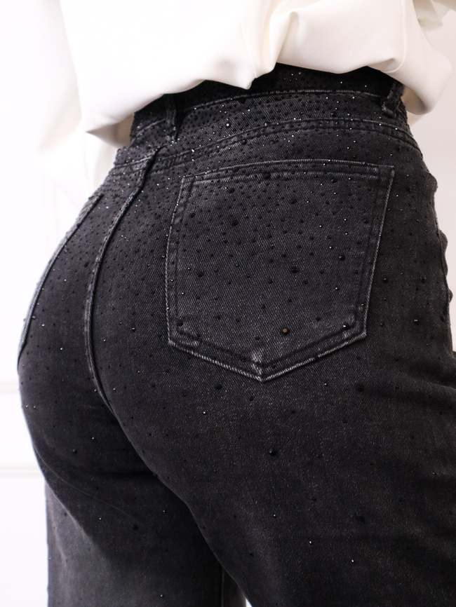 SPODNIE JEANSOWE MOM FIT ZDOBIONE CYRKONIAMI- CZARNE