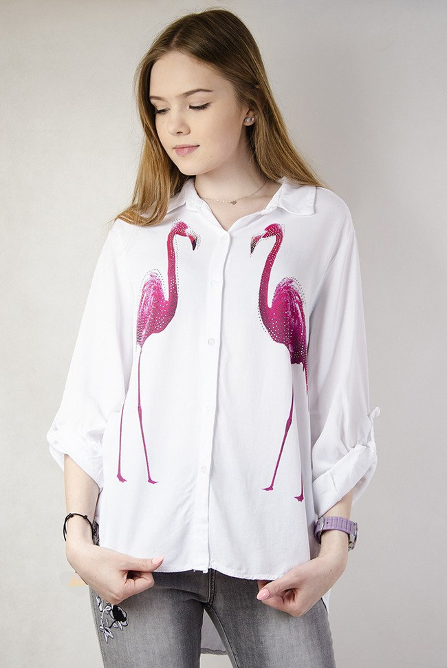 Biała koszula z flamingiem